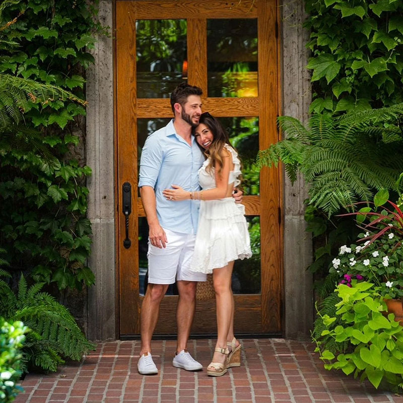 Couple at entry of tasting